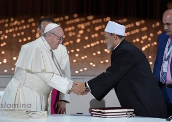 mengucapkan selamat natal