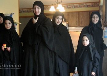 Bincang tentang Jilbab Dari Sejarah Hukum hingga Budaya