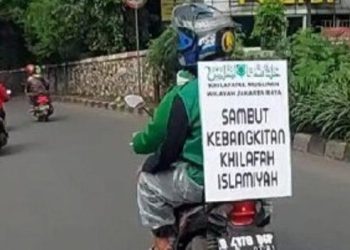 Konvoi Khilafatul Muslimin di Cawang Jakarta Timur