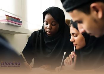 Laki Laki Perempuan dalam Lembaga Pendidikan